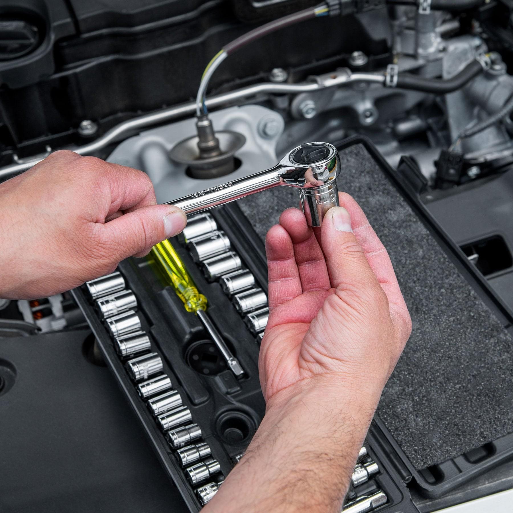 juego-de-39-herramientas-1-4-y-3-8-para-mecanico-pretul-67c