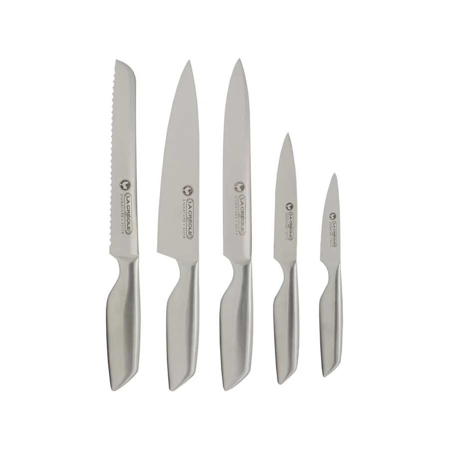 01_12fdc54c-d2f6-4b8a-9e14-c105695d2dec_900x